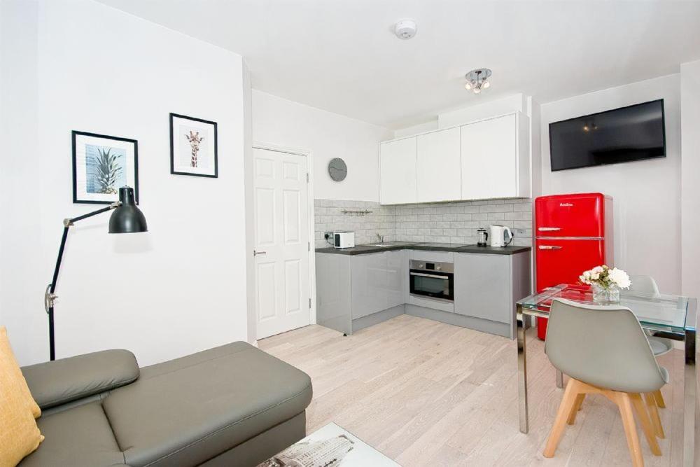 F1 Greek Street By City Living Londra Esterno foto